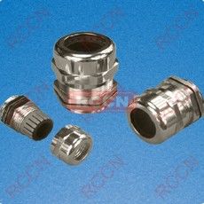 日成B型多孔加厚金屬防水電纜接頭